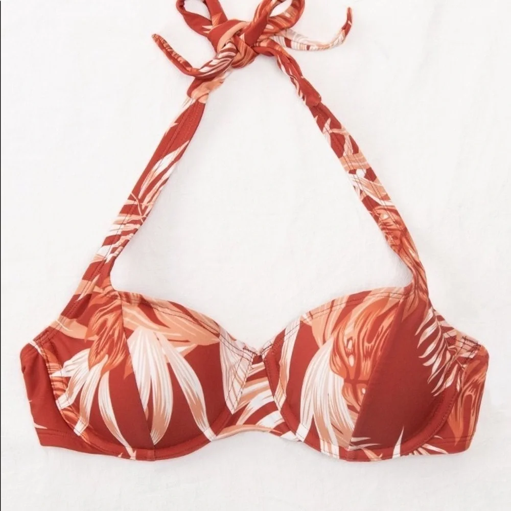 Cupshe Women’s Tropic Escape Underwire Halter Bikini Top! Medium